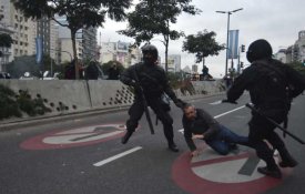  Repressão em Buenos Aires sobre quem «mostrava a miséria» e pedia ajudas