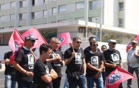 Trabalhadores despedidos da EMEF continuam a lutar pela reintegração