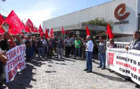  Trabalhadores da Endutex lutam pela reposição de feriados 