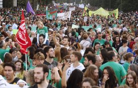 Estudantes mostram enorme repúdio pelas reformas do PP em Espanha