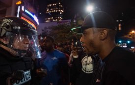  Estado de emergência em Charlotte após segunda noite de protestos