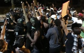  Protestos nos EUA depois de a Polícia matar um afro-americano