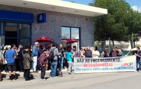 População contra o encerramento da CGD nas Gambelas