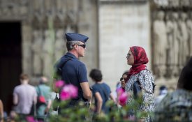 França e o terrorismo - A luz e a sombra