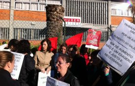 Trabalhadoras da Huber Tricot exigem aumentos salariais