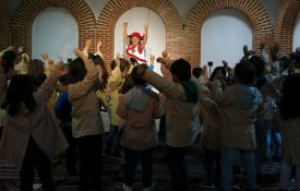 «Tirar rótulos às pessoas e à arte que fazem»