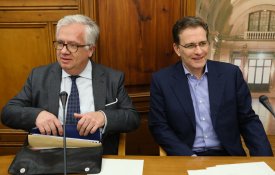 PSD, PS, CDS-PP e BE rejeitam ouvir interessados na descentralização