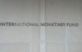 Gestão corrente da dívida não resolve problema