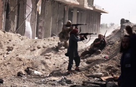  Exército repele grande ofensiva do Estado Islâmico em Deir ez-Zor