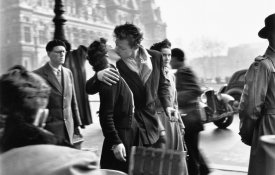 Em Abril de 1944 Paris ainda respirava!