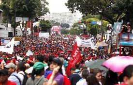  Venezuelanos em mobilização permanente contra tentativa de derrubar Maduro