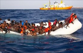 Pelo menos 31 mortos em novo naufrágio no Mediterrâneo