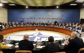 NATO, grave ameaça à paz mundial