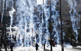 Forças israelitas matam um palestiniano e prendem dez em poucas horas