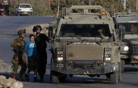 Israel prendeu 30 menores palestinianos em Agosto