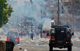 Centenas de palestinianos feridos e 3 mortos nos protestos de Al-Aqsa
