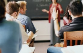 Professores do Ensino Superior contra aumento de carga horária