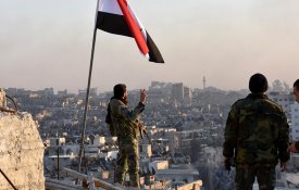  Exército sírio abre caminho para Deir ez-Zor