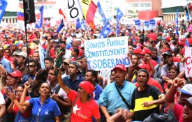 Vice-presidente venezuelano responde a Pence: «não somos o pátio traseiro»