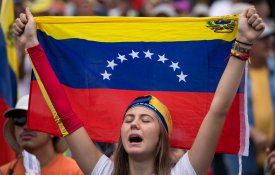 Cumplicidades dos media com o golpismo na Venezuela