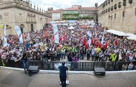 Milhares em Compostela reclamam galego para «todos os espaços e usos»