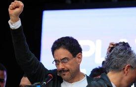 Cepeda denuncia anomalias e alerta para ingerência externa na Colômbia