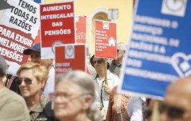 A direita tanto clama por reformas que votou contra o aumento das reformas e pensões