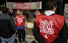 Recolha de resíduos paralisada, trabalhadores deitaram o pacote laboral no lixo