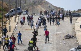 Milhares de migrantes de Marrocos entraram em Ceuta