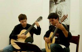 Guitarra e poesia em Évora