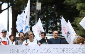 Cerca de 64 900 estudantes ainda não têm todos os professores