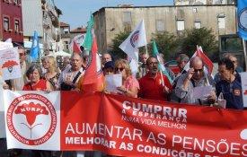 Reformados e pensionistas saem à rua esta sexta-feira