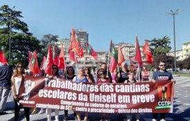 Trabalhadores das cantinas escolares em protesto contra a precariedade