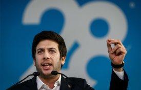 CDS-PP quer Estado a pagar salários no privado