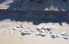 Protecção de golfe gera atentado ambiental na Praia da Estela