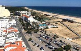 Trabalhadores de Monte Gordo exigem acesso sem custos ao estacionamento
