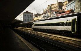 Trabalhadores dos bares dos comboios temem pelo futuro