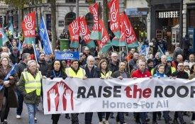 Milhares em Dublin pelo direito à habitação
