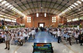 Petro anuncia acordo com o ELN para regresso de indígenas às suas zonas