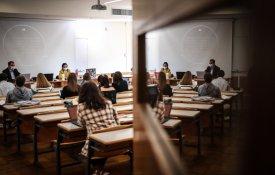Governo insiste em desresponsabilizar o Estado do Ensino Superior Público