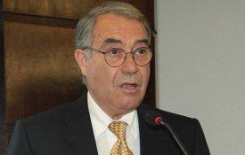 António Avelãs Nunes apresenta novo livro