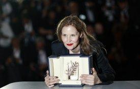 Cineasta Palma de Ouro acusa governo francês de «mercantilização da cultura»