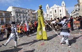 Carnaval de Évora. Melhor máscara vai passear de balão