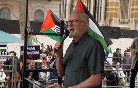 Labour expulsa Jeremy Corbyn. Sindicatos reiteram apoio ao antigo líder trabalhista