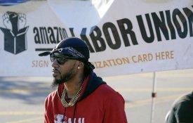 Christian Smalls, fundador do sindicato da Amazon, junta-se à Flotilha da Liberdade