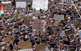 Em França, os trabalhadores estão a «pegar o boi» pelo Lecornu