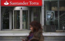 Santander aumenta lucros e admite mais despedimentos