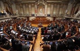 Direita procura branquear as suas políticas