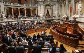 CDS-PP e BE lideram na dependência financeira do Estado