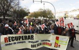 Milhares em protesto da administração pública